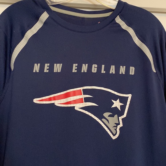 Bundle of Patriots Tee Shirts - Like New - Picture 6 of 8